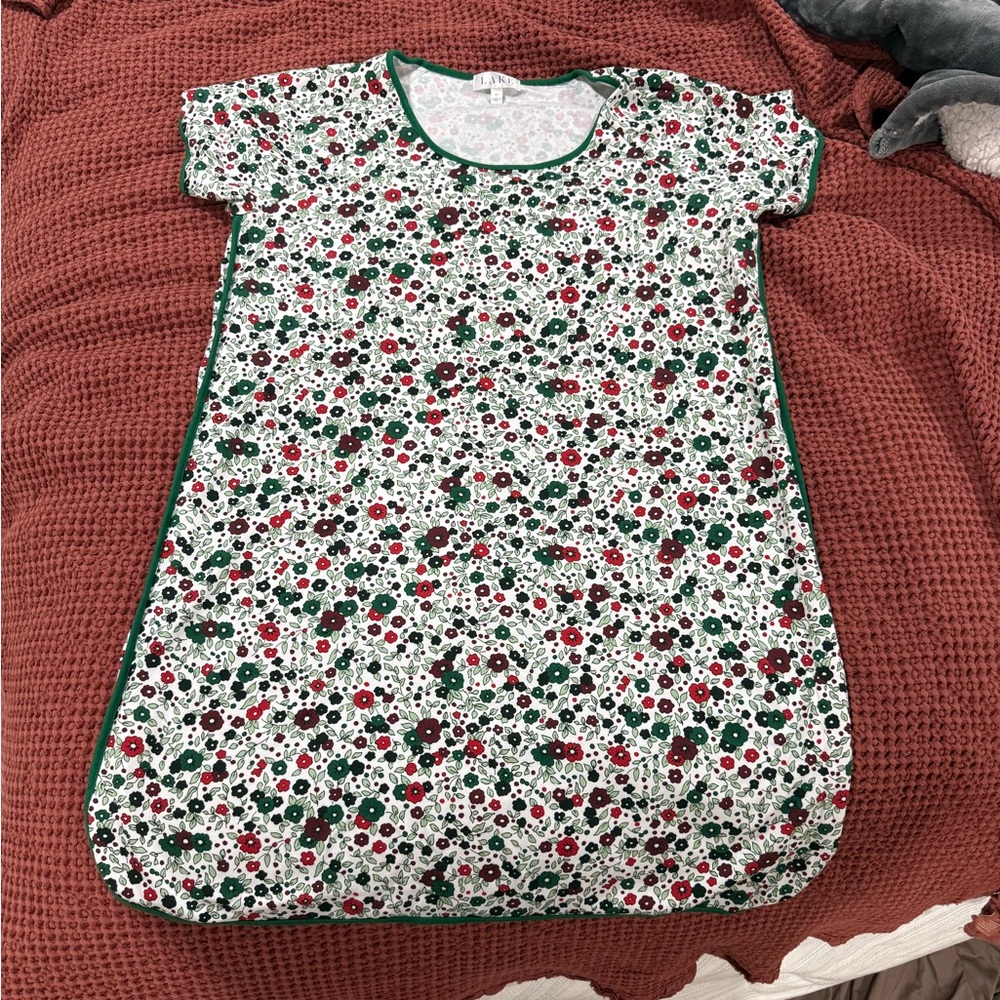 Lake pajamas gown
